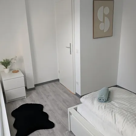 Stilvoll Wohnen: Gemuetliche Werkswohnung In 아파트